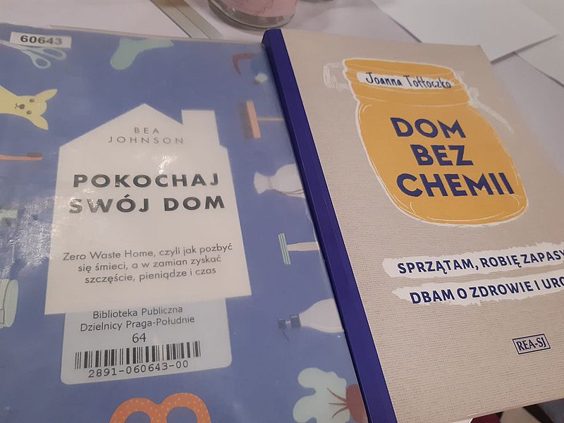 Książki o domu bez chemii - 2 sztuki.
